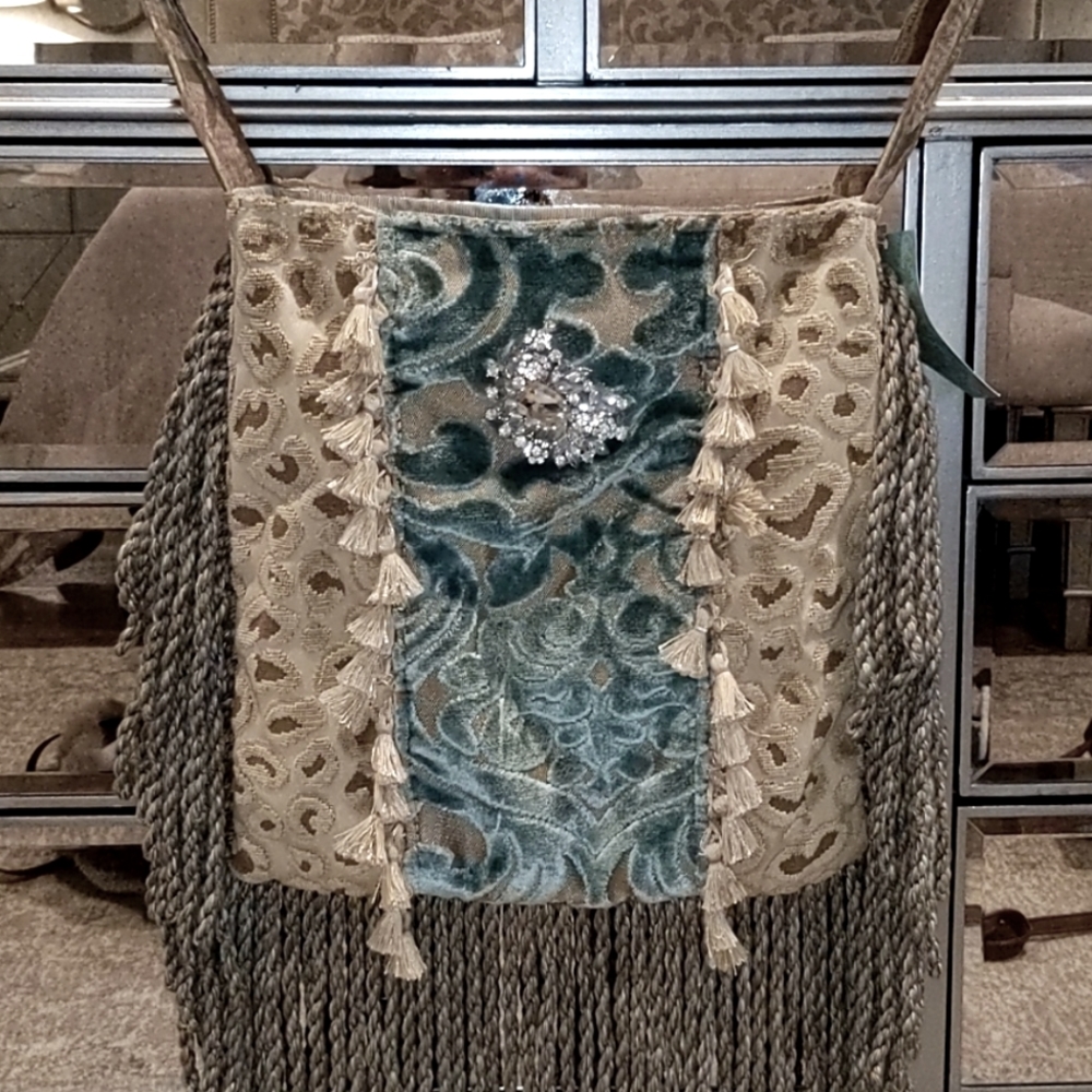 Tina Moyer Collection textured tote with broche